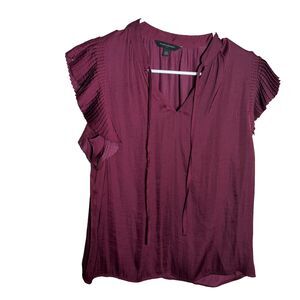 Banana Republic Blouse Women's XS V-Neck Lightweight Tie Ruffle Short Sleeve